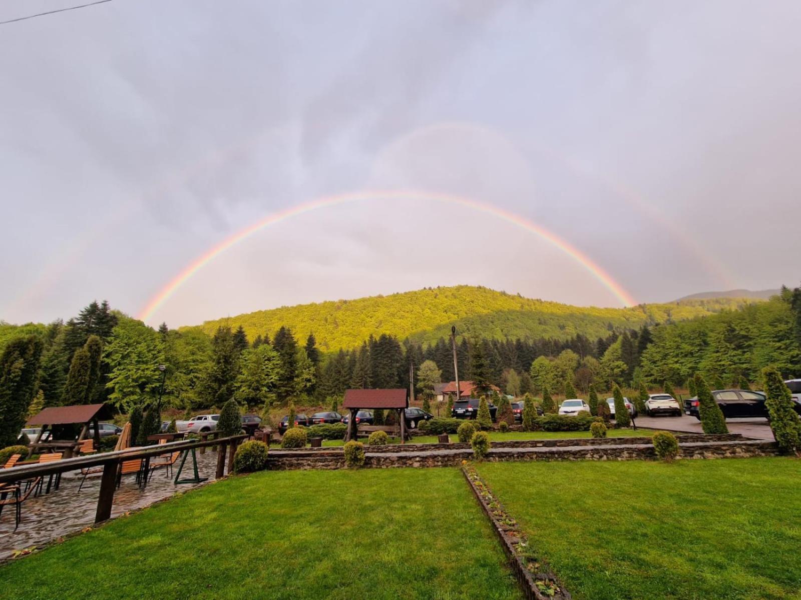 Hotel Miruna Sîmbăta de Sus Bagian luar foto