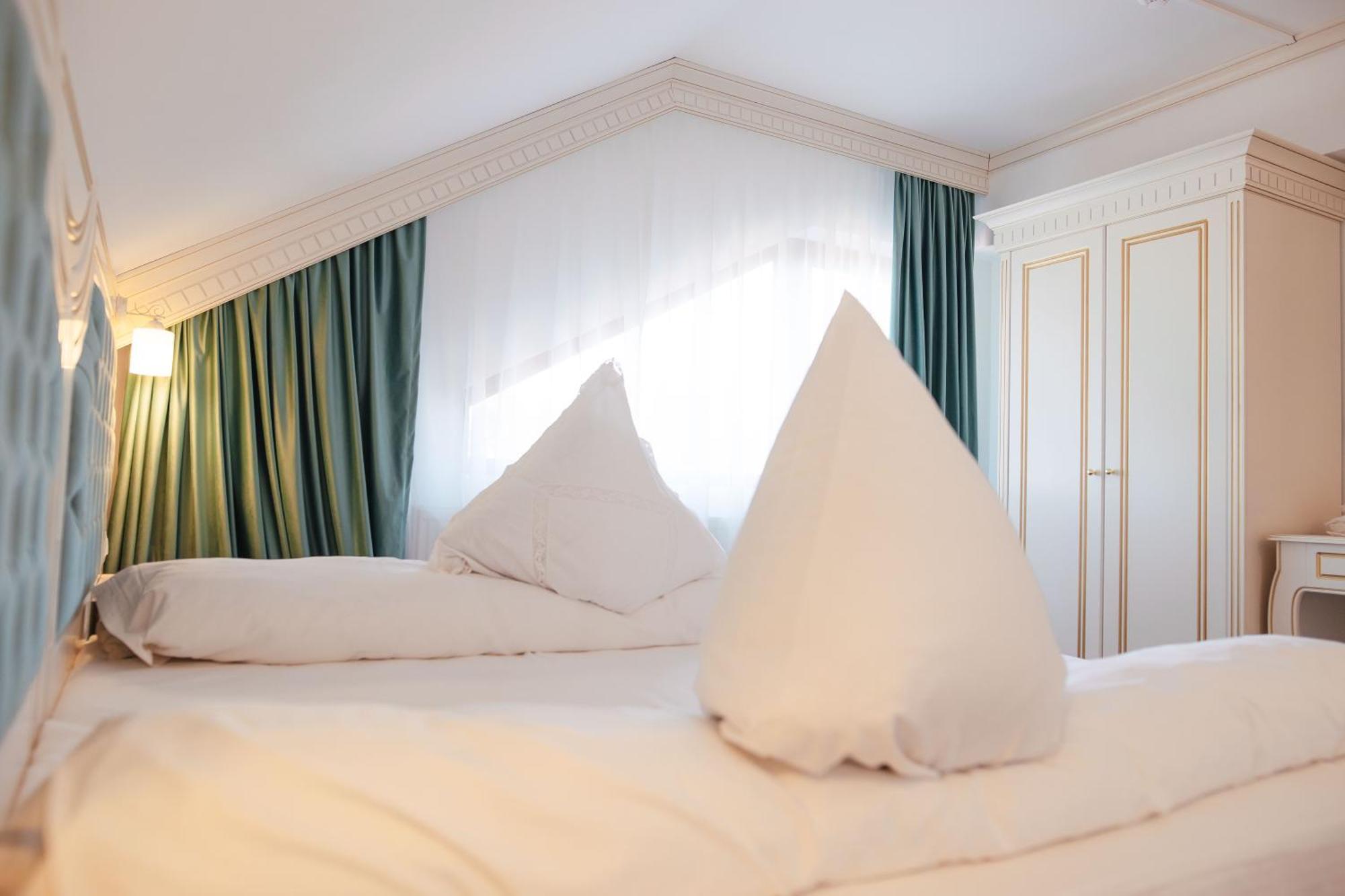 Hotel Miruna Sîmbăta de Sus Bagian luar foto